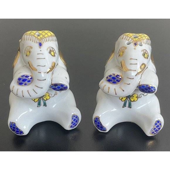 Elephant Salt and Pepper Shakers Collectables India Decor Anthropomorph Vintage - Picture 4 of 9
